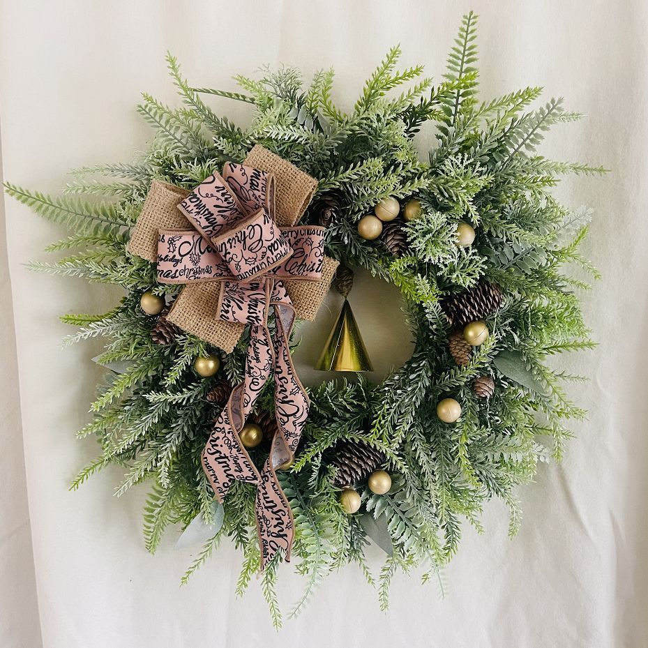 Christmas Pine Cones & Pine Needle Artificial Wreath – 40cm Plastic Decoration