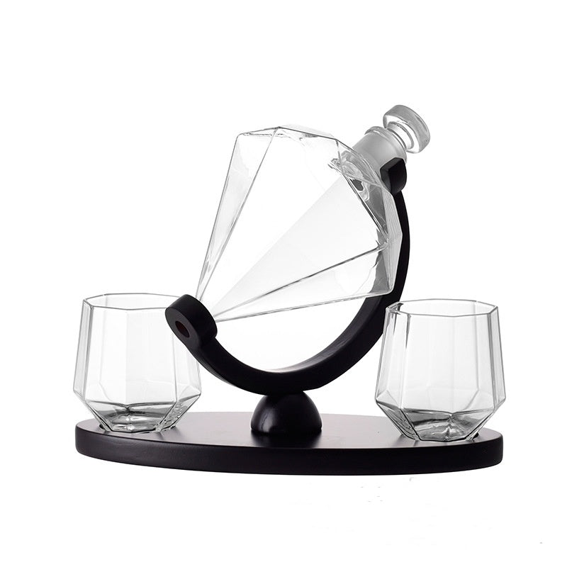 Whiskey & Wine Diamond Set – Borosilicate Glass Bottle, Glasses & Wine Pourer