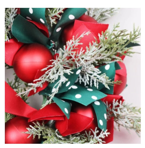 40cm Luxury Christmas Wreath – Elegant Holiday Door Decoration | Pixel & Parcel Co.