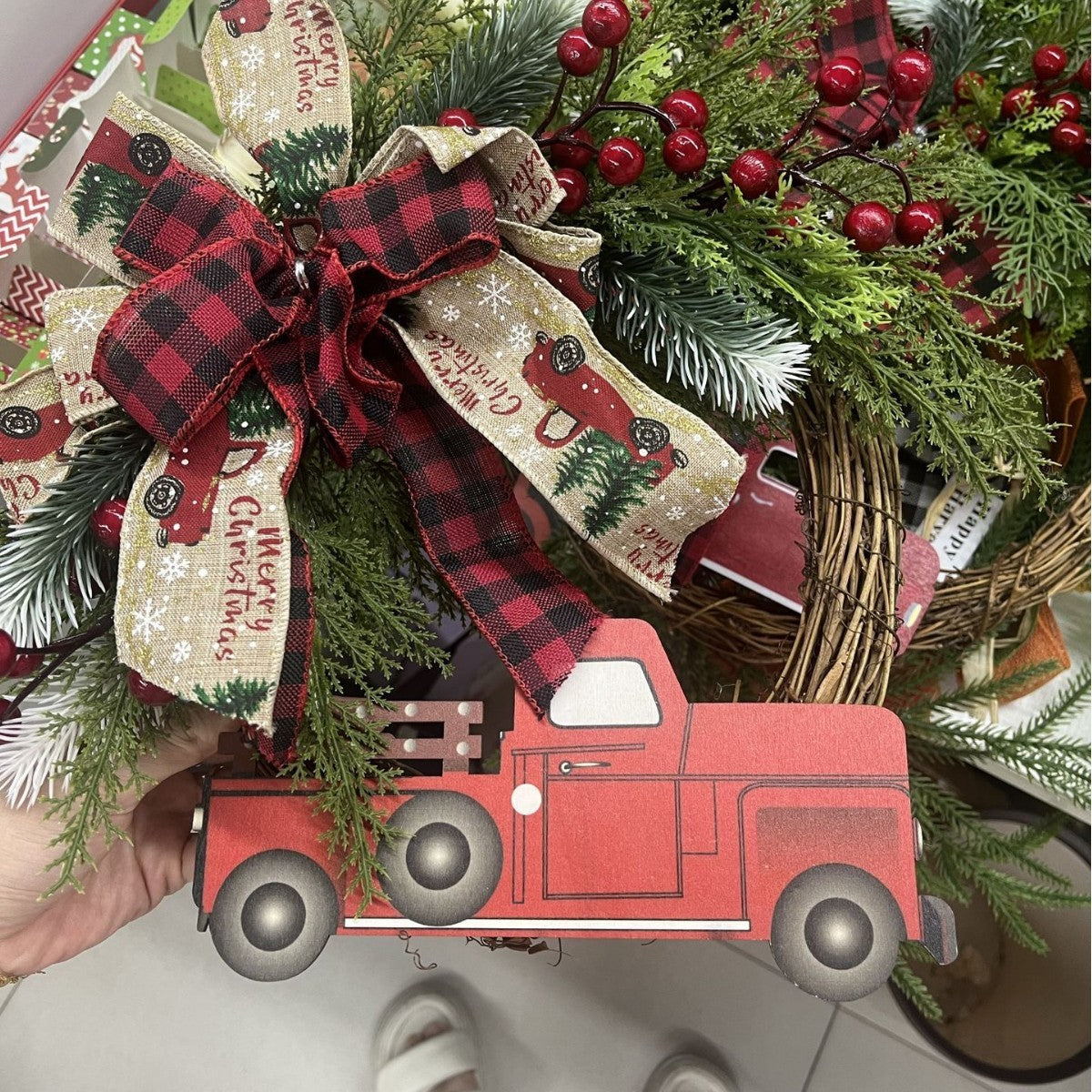 Simulation Christmas Wreath – Animal Farm Pine Cone Door Ring (Handmade Pastoral Style) | Pixel & Parcel Co.