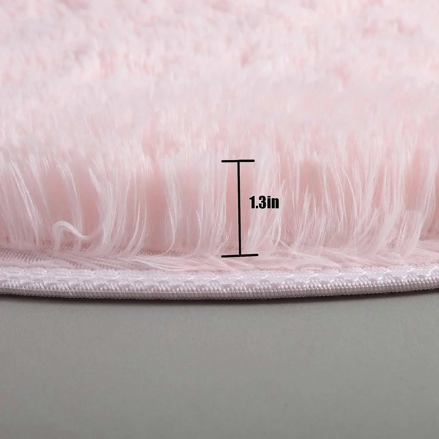 white plush accent rug