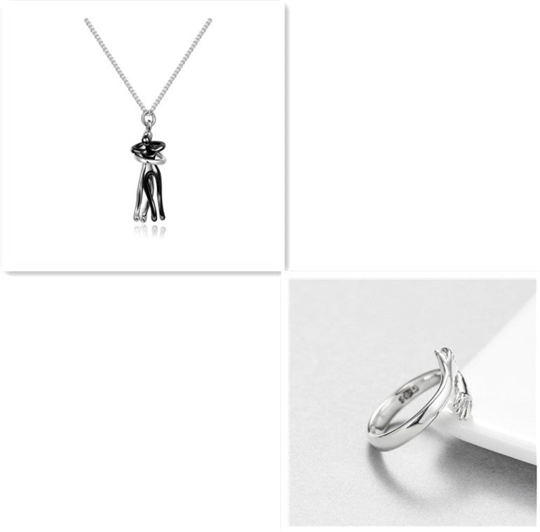 The Love Hug Necklace is the perfect gift for couples – elegant, unisex, and full of meaning.