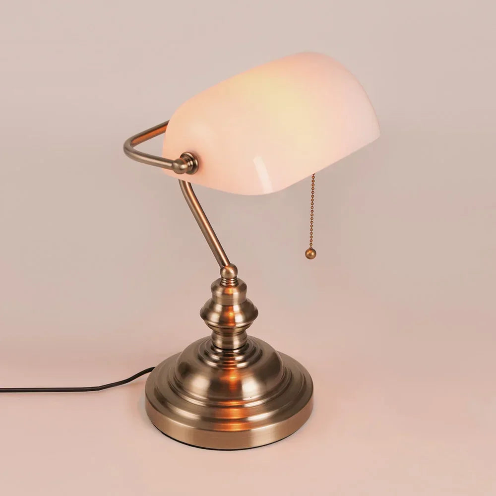 Classic Green Glass Banker’s Desk Lamp with Pull Chain Switch – Table Light for Home, Office & Library | Pixel & Parcel Co.