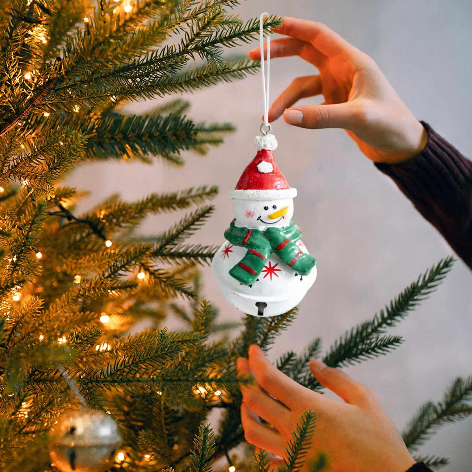Mini resin holiday pendant ornament