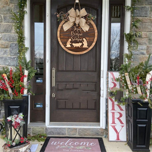 Christmas wreath garden decoration with house number display for outdoor holiday décor